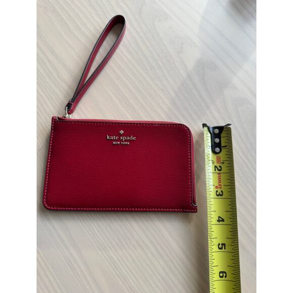 NWT Kate Spade lucy textured leather Small L-Zip Wristlet Red Jam $130 - Picture 7 of 7